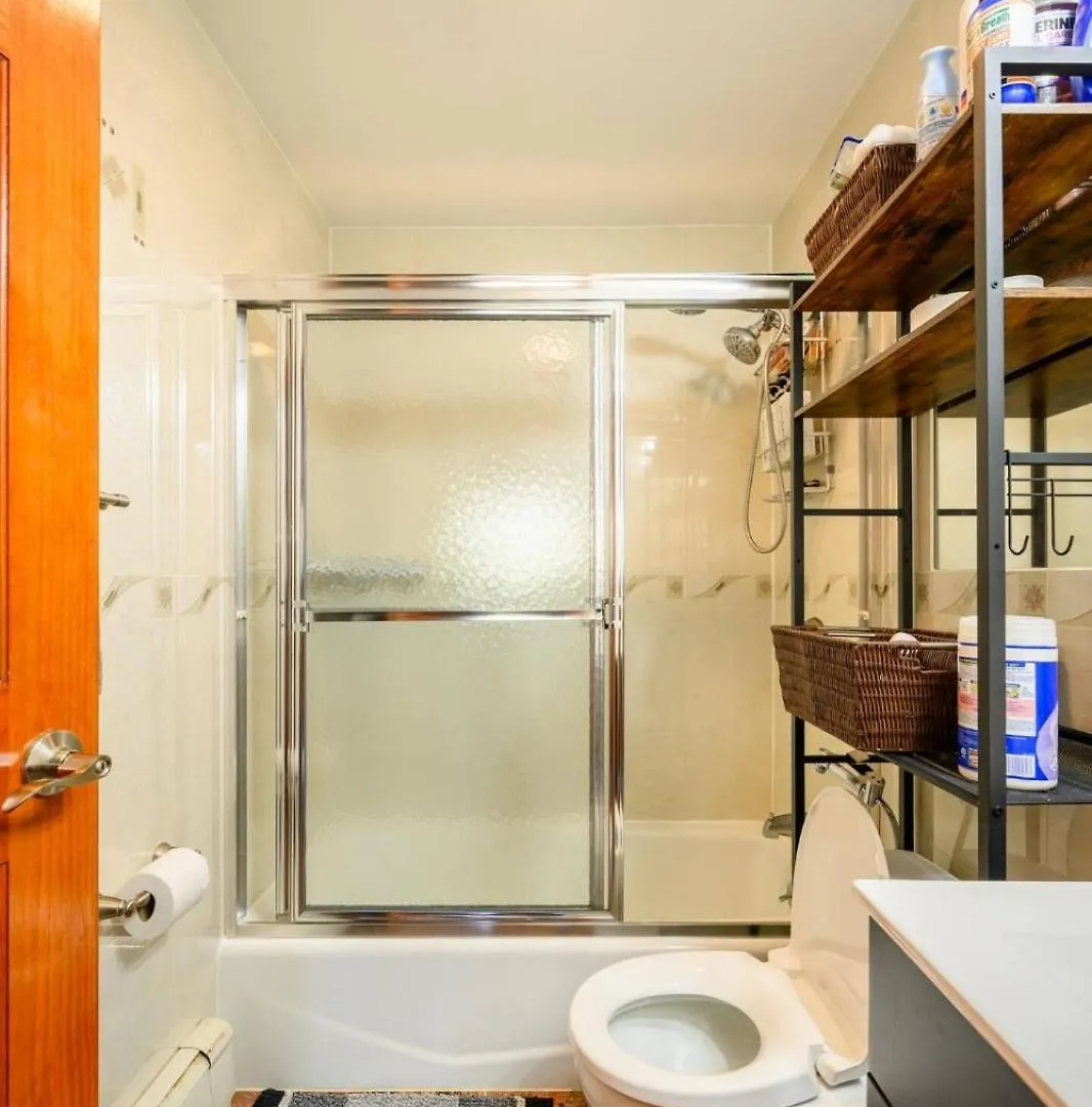 Best Large Private Room & Private Bathroom 뉴욕 0*,  미국